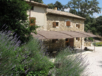 Gite de groupe Tauleigne en Provence