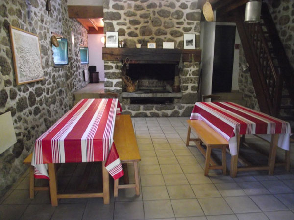Chalet de la forêt d'issaux gite de groupe pyrénées atlantiques ... Chalet désign Foret