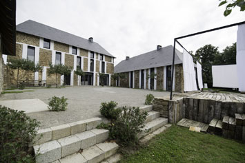 Gite de groupe Blanc Blanc Blanc