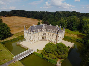 Gite de groupe Les gîtes du Château de Bourneau