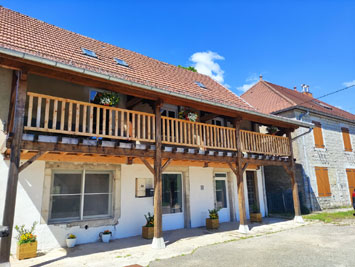 Gite de groupe Le Chalet à Comté