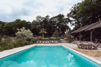 Gite de groupe Domaine et Château de Bézyl