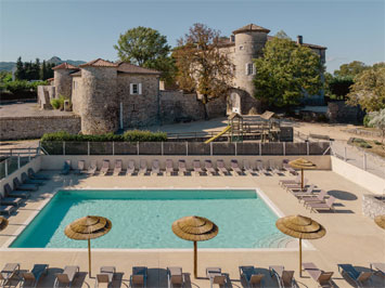 Gite de groupe Château de Chaussy - Village de gîtes