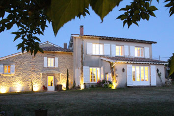 Gite de groupe La Grande Maison sur la Colline