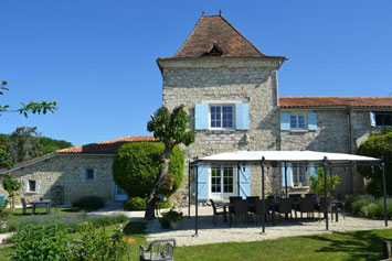 Gite de groupe Domaine La Granja - La Maison du Bonheur