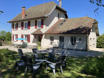 Gite de groupe Hérisson Chalain Les Amis
