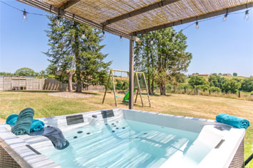 Gite de groupe Gites Les copains d'abord - Milena et Honorus