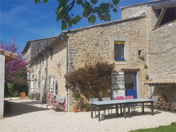 Gite de groupe La Maison Bleue