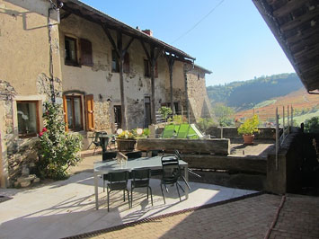 Gite de groupe Le Nid Beaujolais