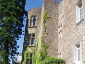 Château Médiéval Restauré