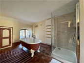 Escapade Place Voltaire 