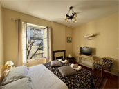 Escapade Place Voltaire 