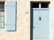 La Maison aux Volets Bleus